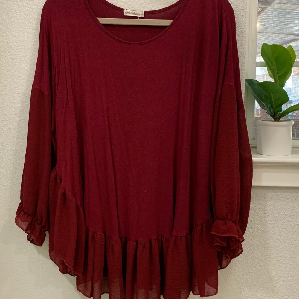 Balloon sleeve ruffle top
